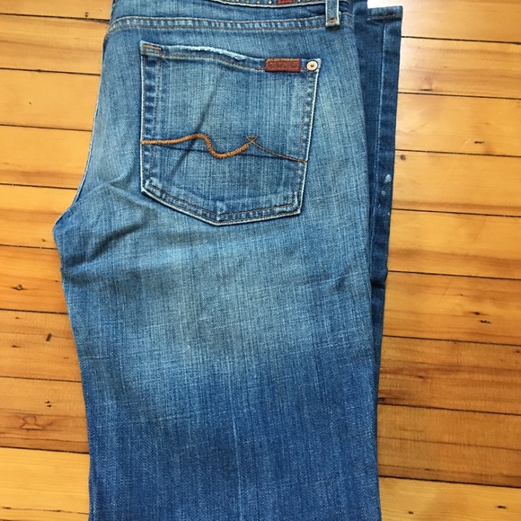 Gently used 7 For All Mankind jeans 31 studs - Picture 5 of 6